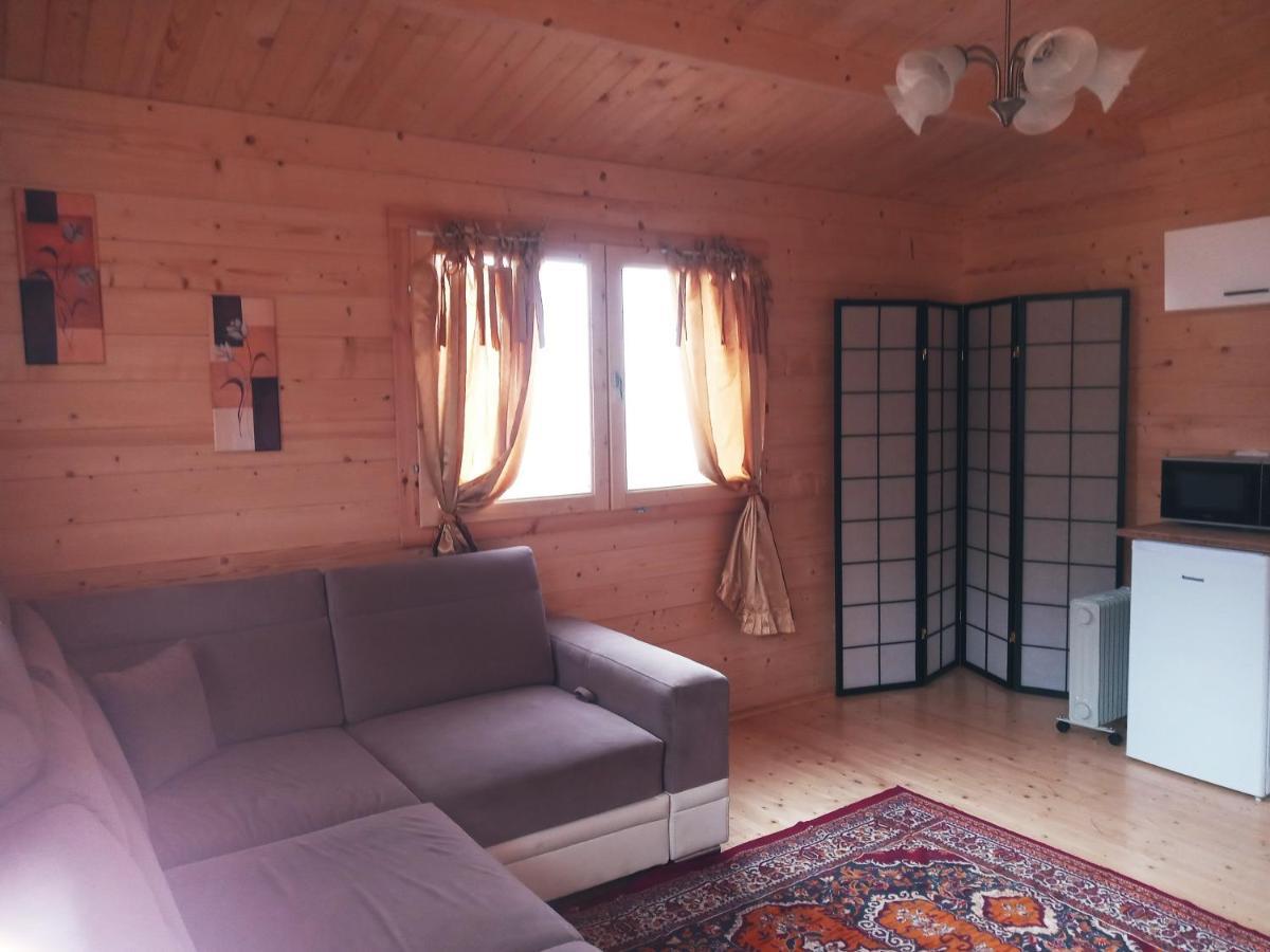 Domek Letniskowy Jolcia Ujazdowo Bagian luar foto